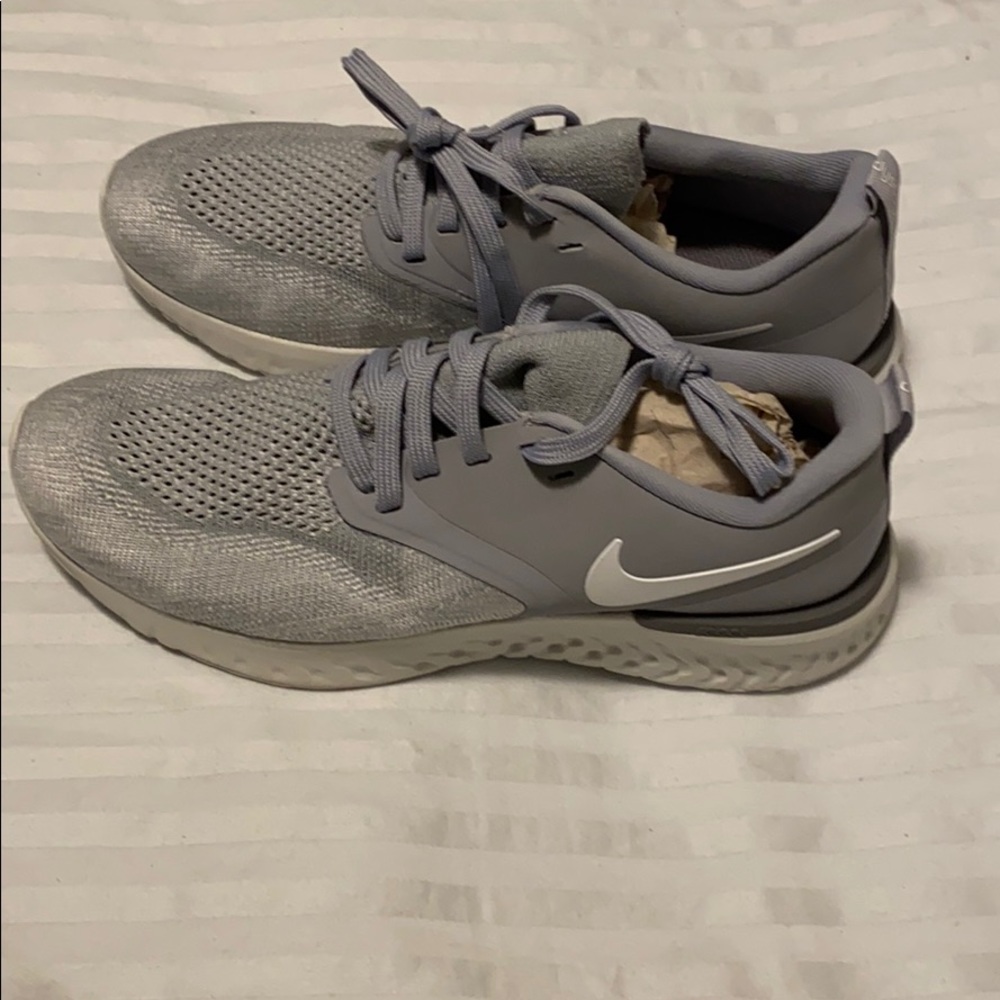 Nike Women's Odyssey React Flyknit 2 Running Shoes